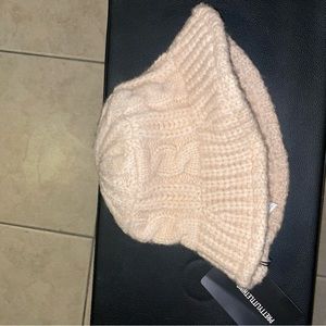 PLT cream cable knitted bucket hat